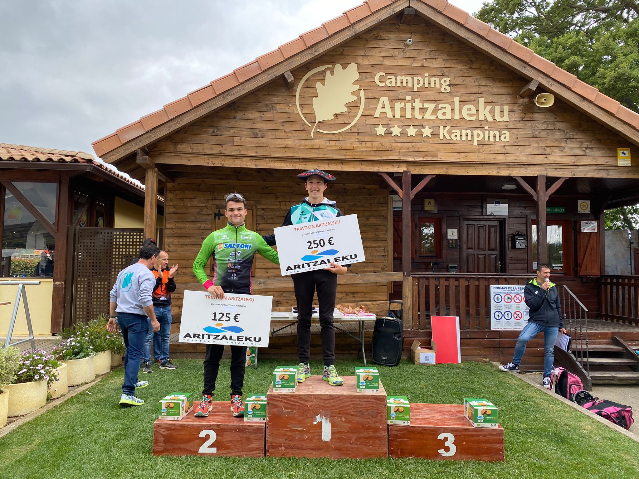 Triatlón Aritzaleku 2023 celebra su XX aniversario con una gran prueba en distancias sprint y super sprint, y una comida de hermandad